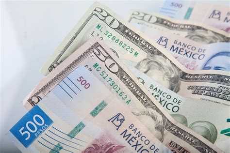 Mexican Pesos a Dólares estadounidenses .